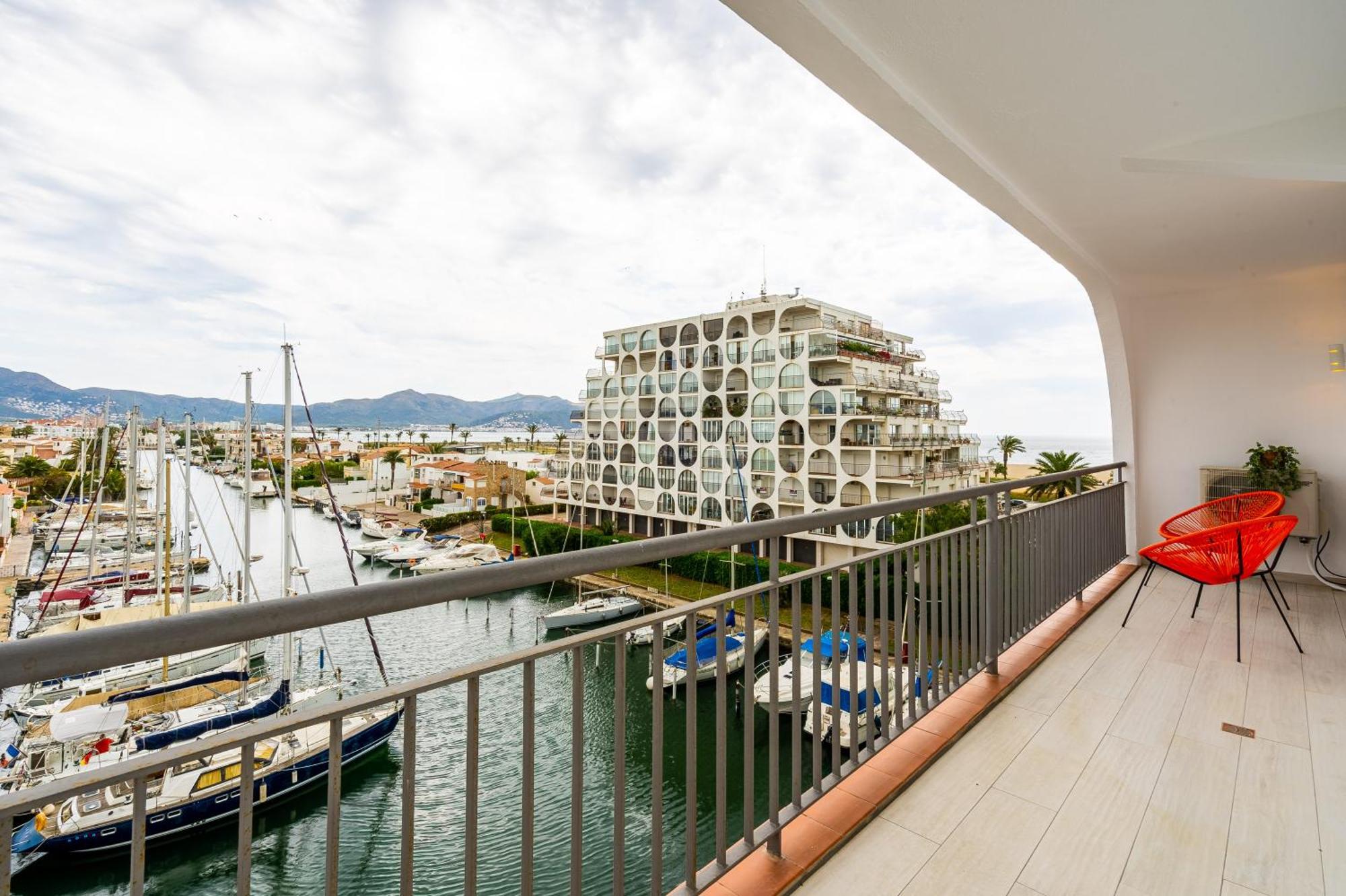 Apartamento Frente Al Canal Con Terraza Empuriabrava Exteriér fotografie